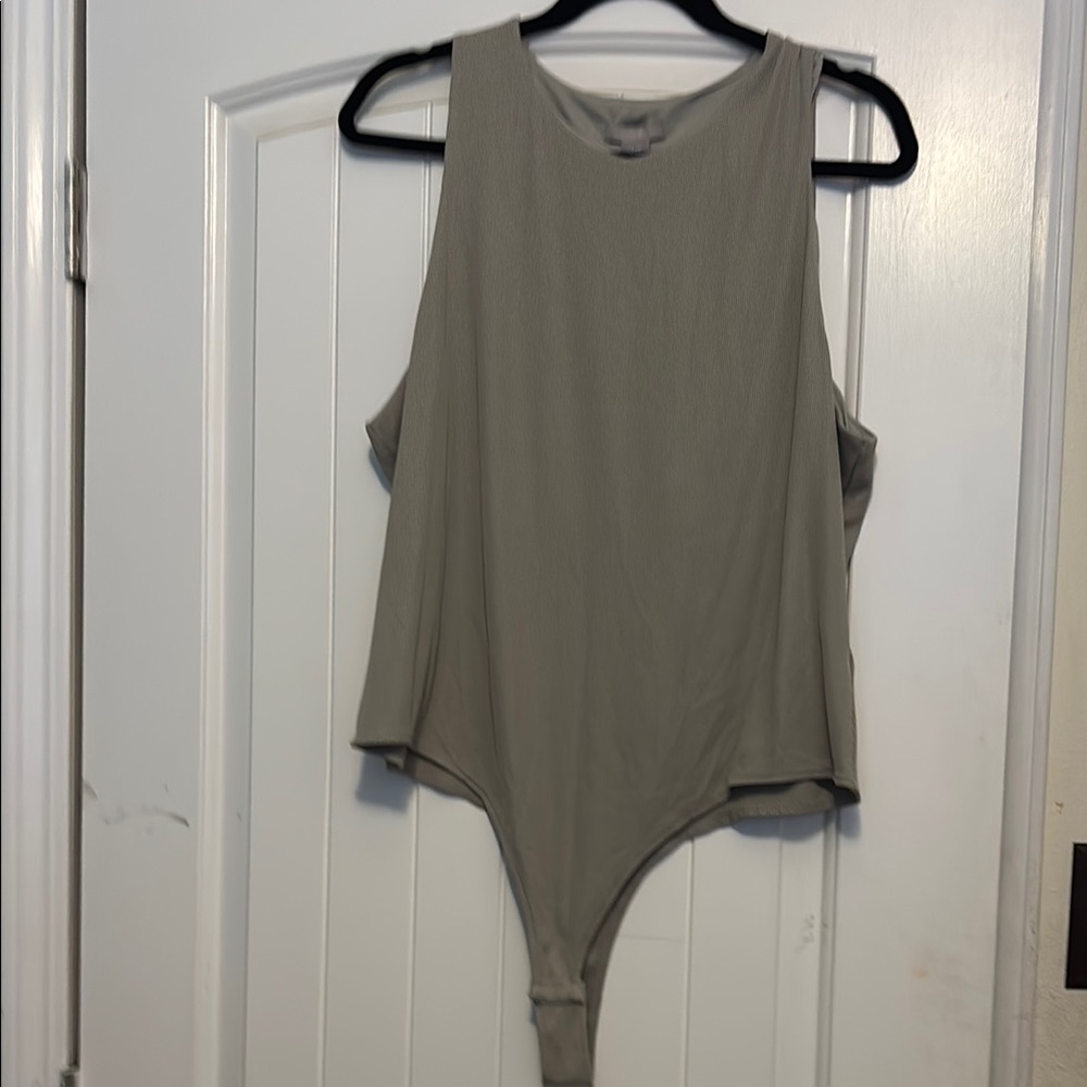 H&M Gray Sleeveless Bodysuit